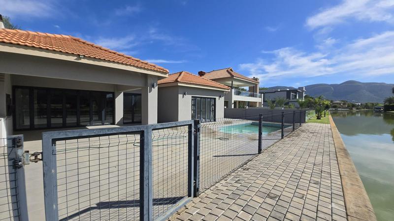 4 Bedroom Property for Sale in The Islands Estates North West